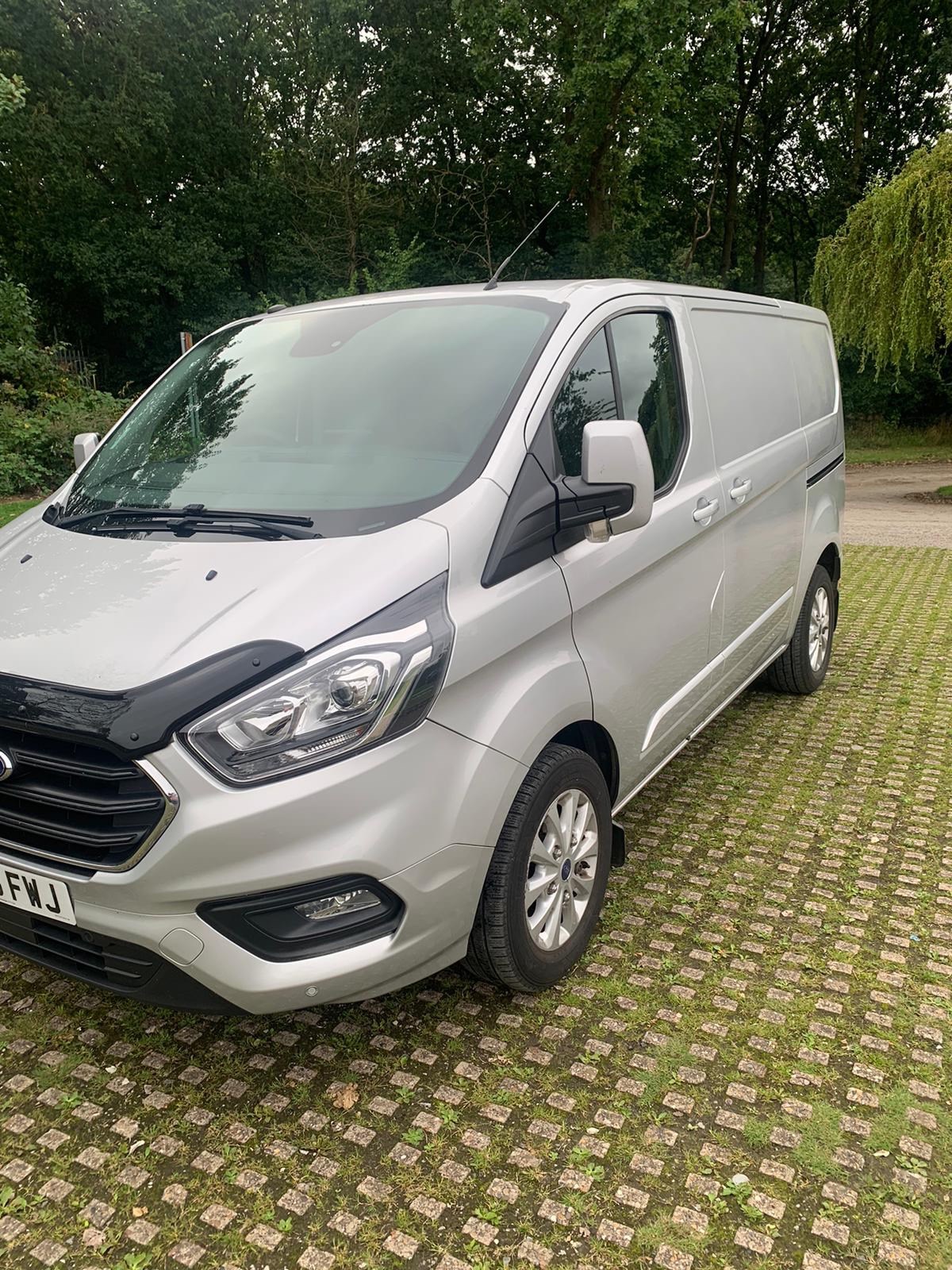 Ford Transit Custom Listing Image