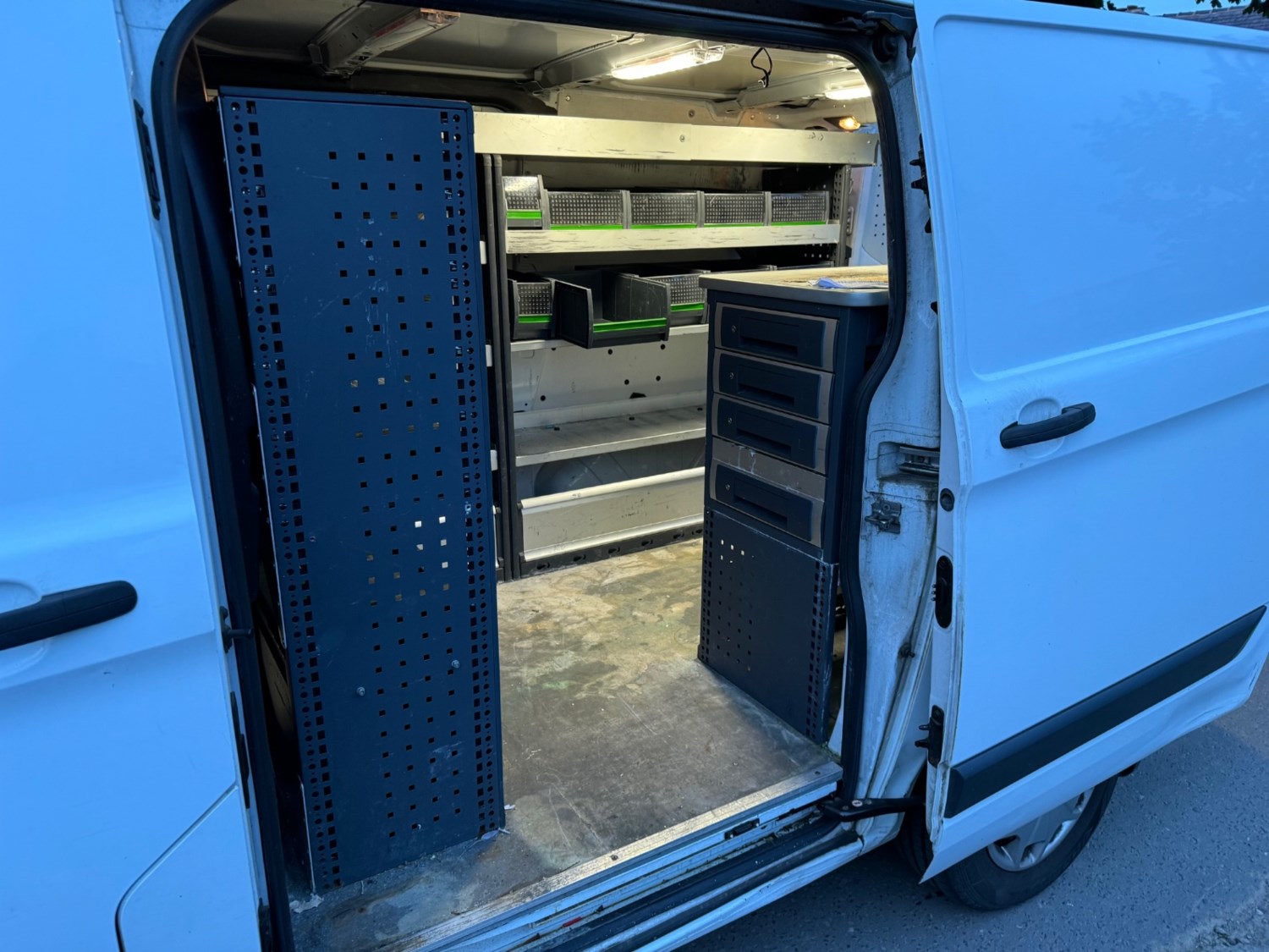 Ford Transit Custom Listing Image