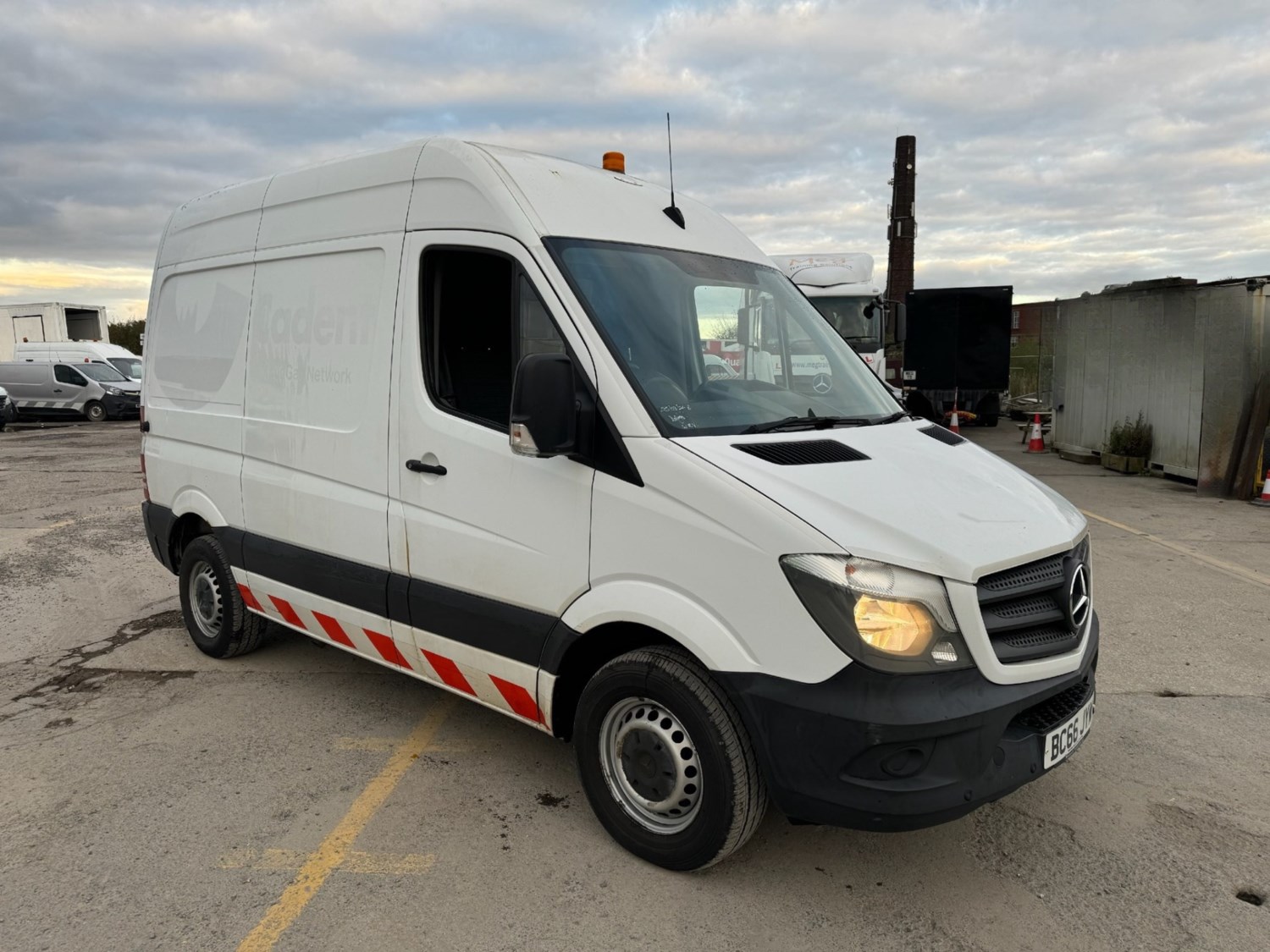 Mercedes-Benz Sprinter Listing Image