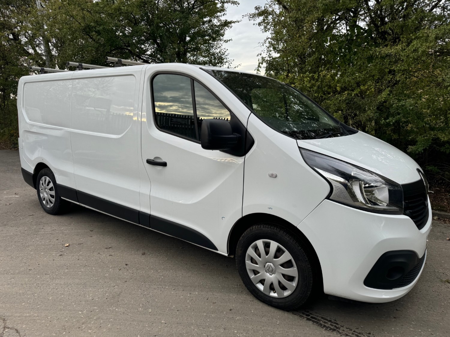 Renault Trafic Listing Image