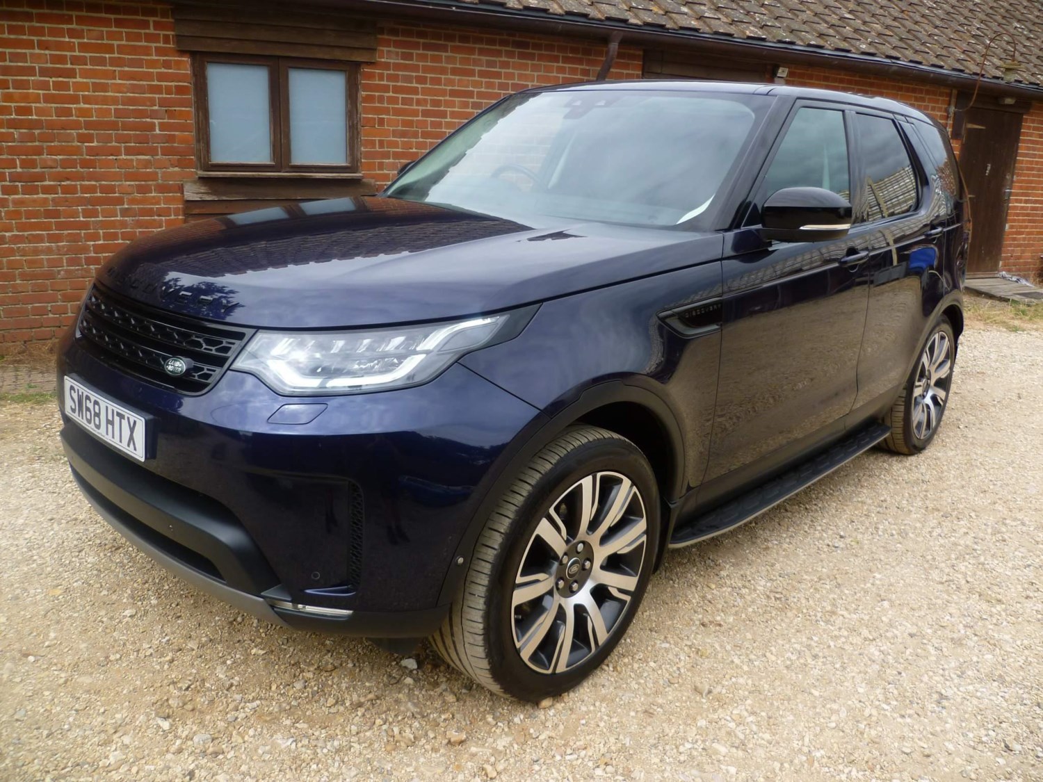 Land Rover Discovery Listing Image