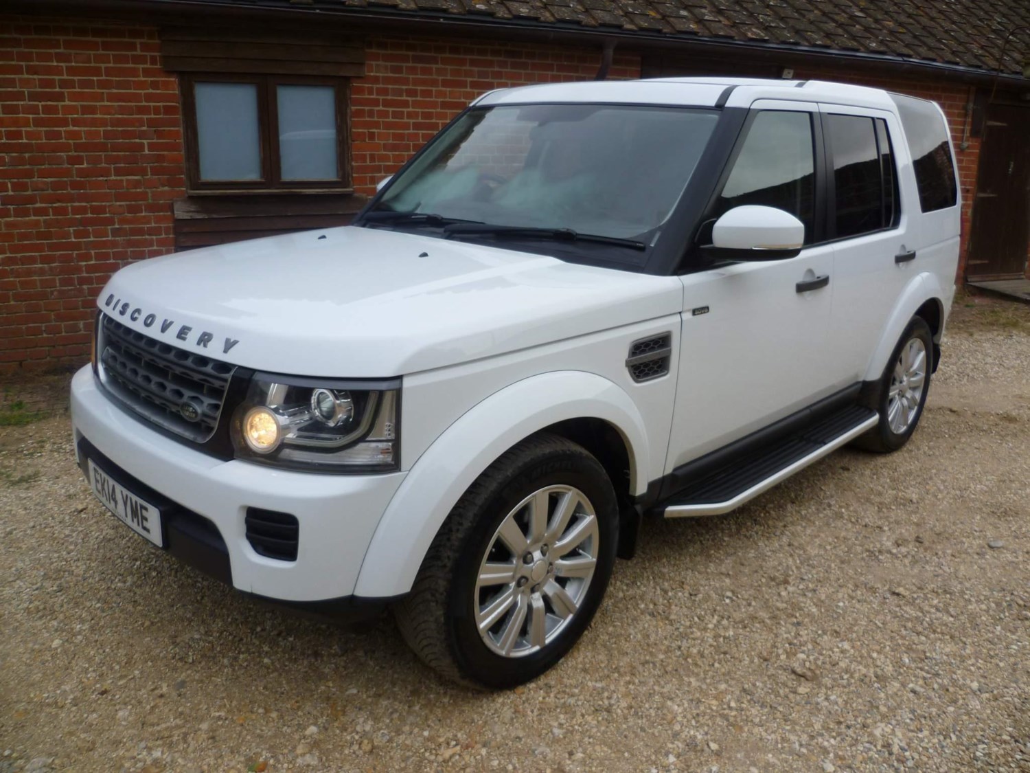 Land Rover Discovery 4 Listing Image