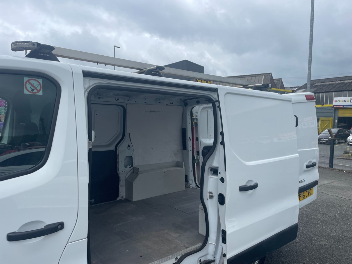 Vauxhall Vivaro Listing Image