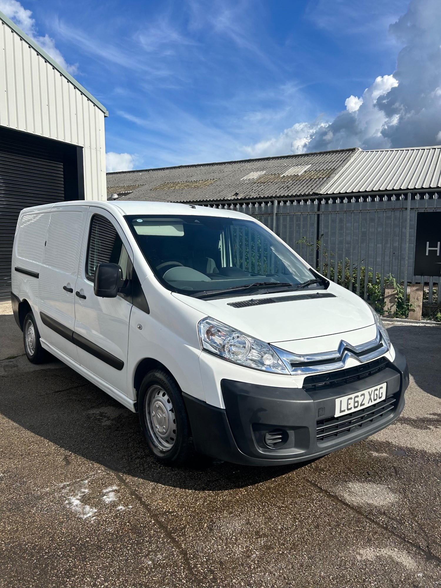 Citroen Dispatch Listing Image