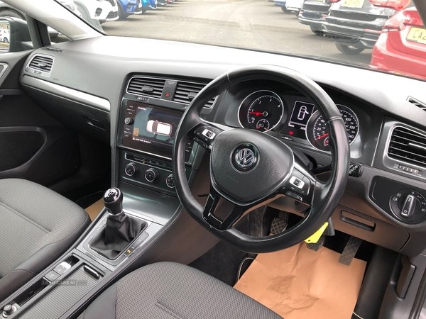 Volkswagen Golf Listing Image