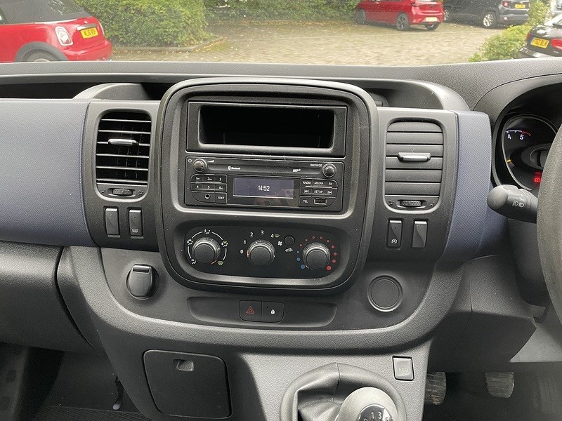 Vauxhall Vivaro Listing Image