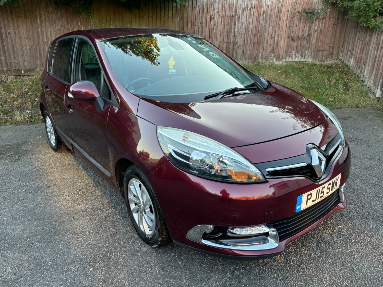 Renault Scenic Listing Image