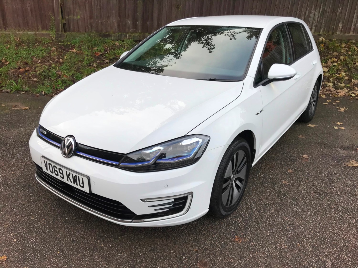 Volkswagen Golf Listing Image