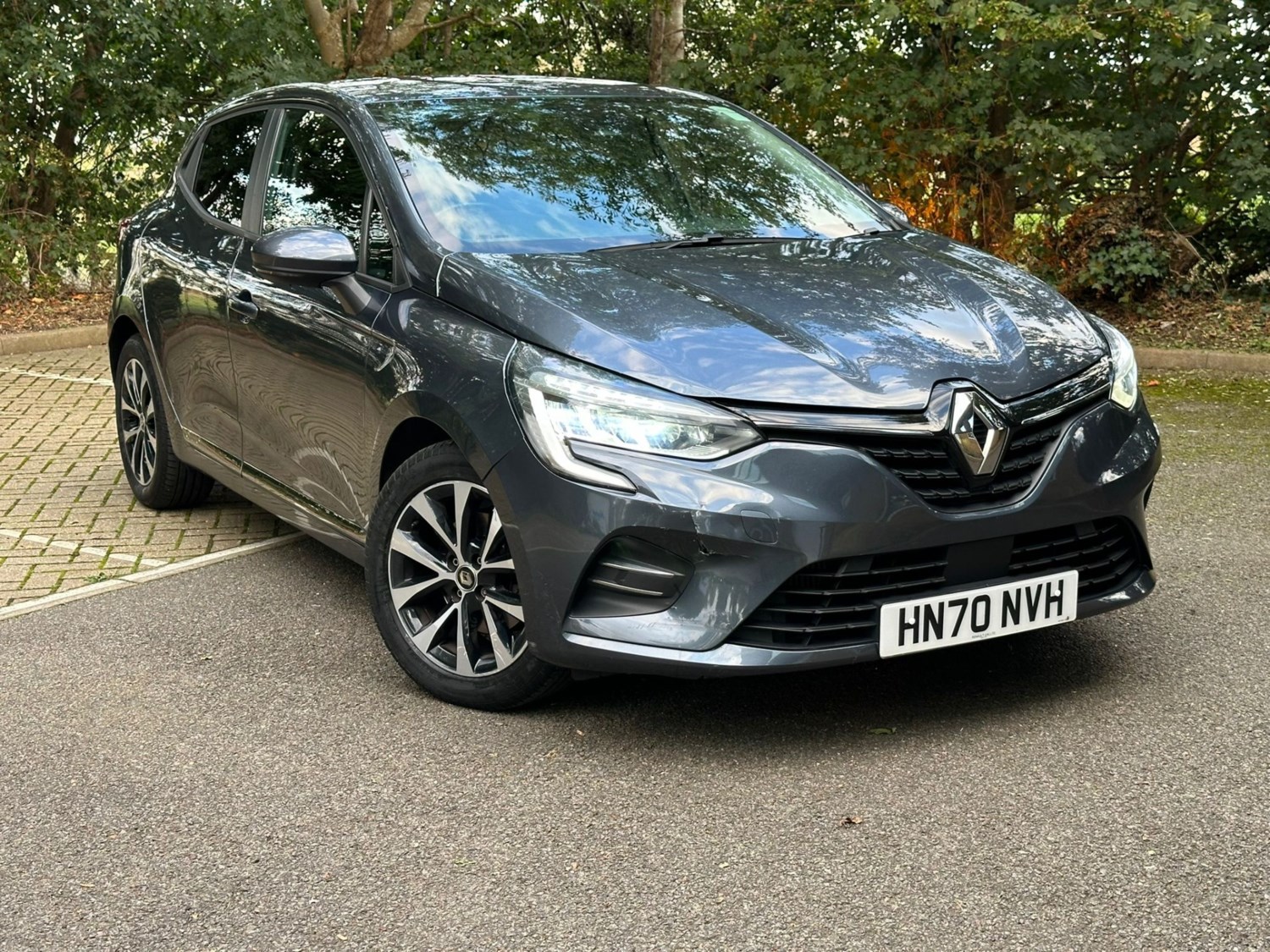 2020 used Renault Clio 1.0 TCe 100 Iconic 5dr Auto