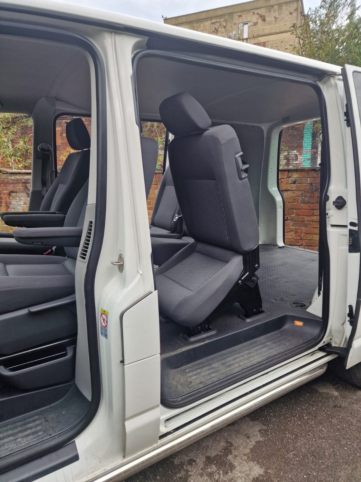 Volkswagen Transporter Listing Image