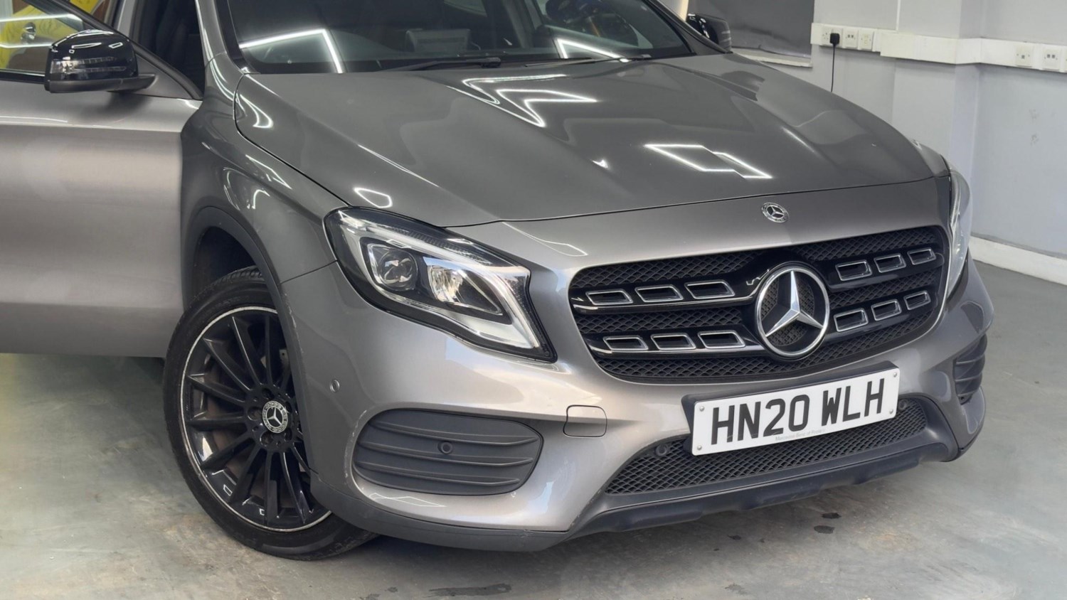 Mercedes-Benz GLA Listing Image