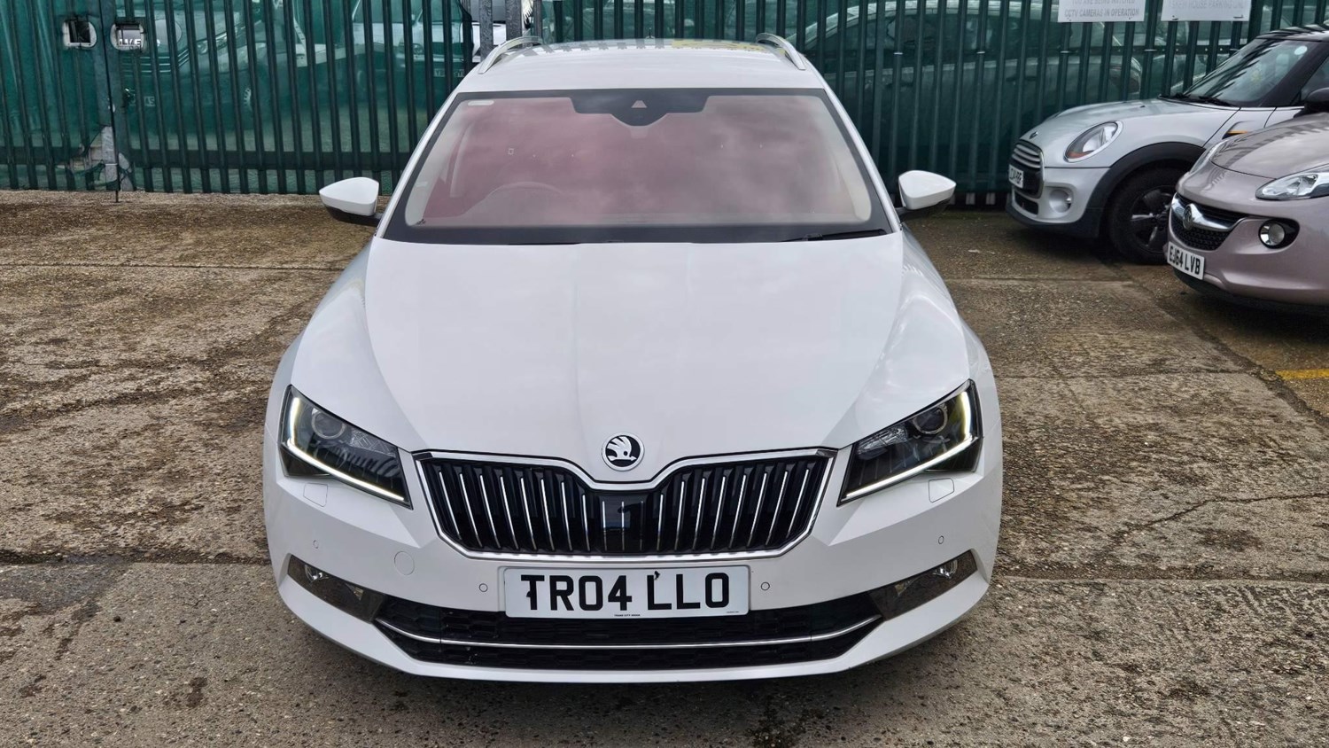 Skoda Superb Listing Image