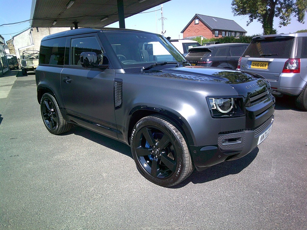 Land Rover Defender 90 Listing Image