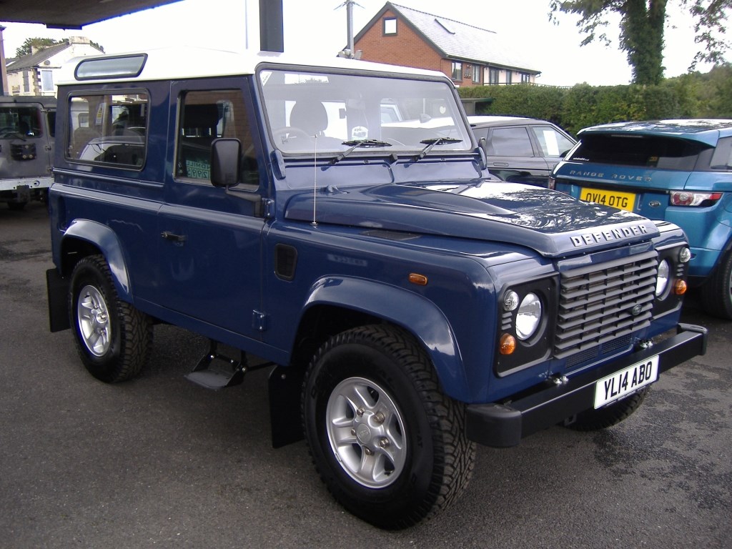 Land Rover Defender Listing Image