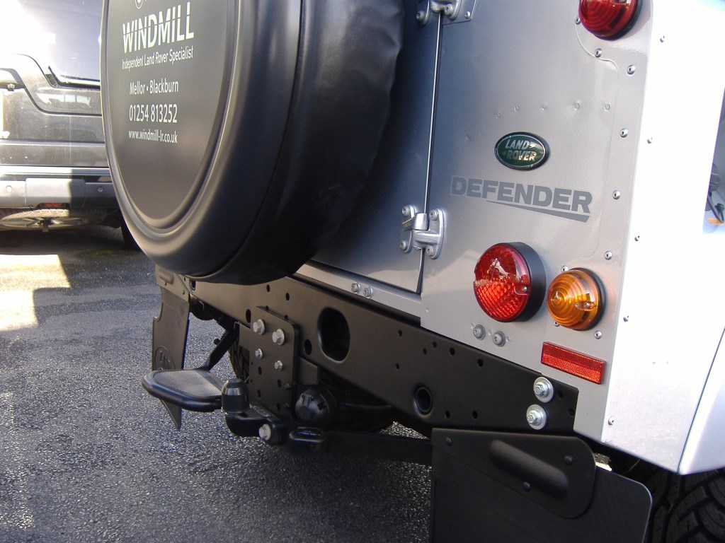 Land Rover Defender 90 Listing Image