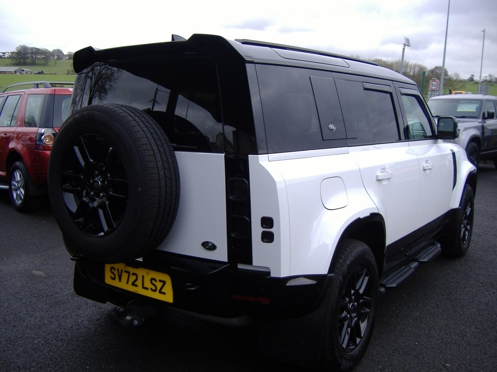 Land Rover Defender 110 Listing Image