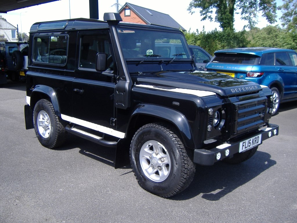 Land Rover Defender 90 Listing Image