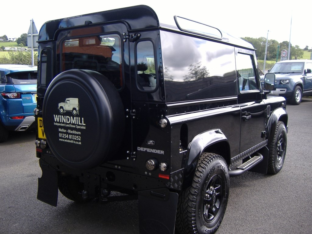 Land Rover Defender 90 Listing Image