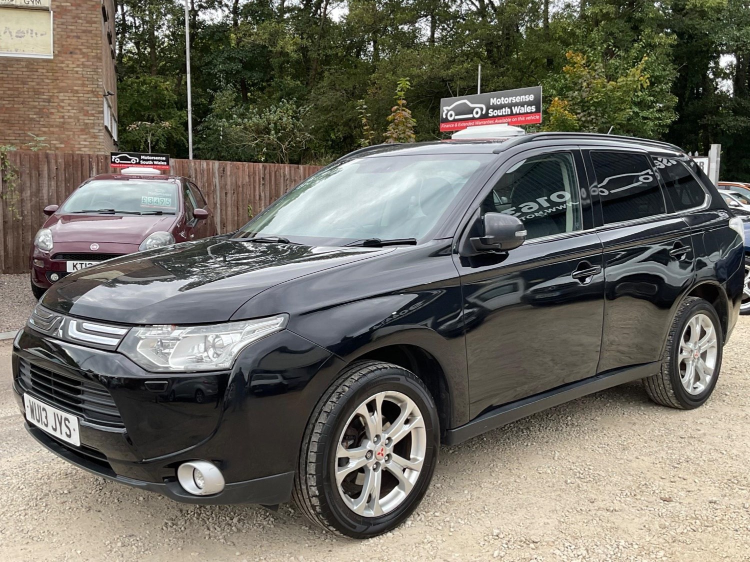 Mitsubishi Outlander Listing Image