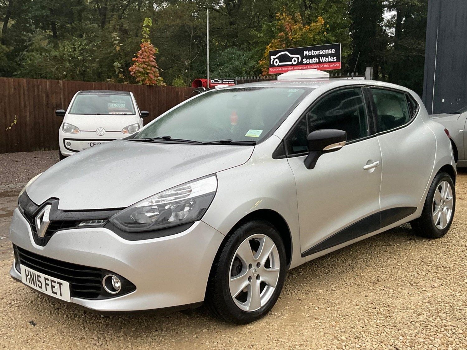 Renault Clio Listing Image