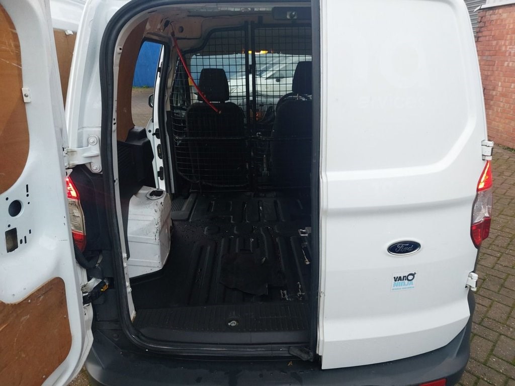 Ford Transit Courier Listing Image