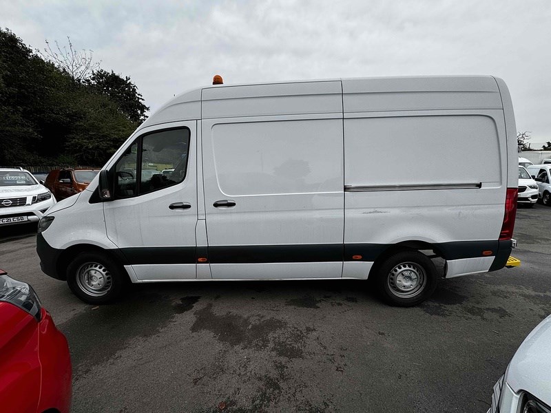 Mercedes-Benz Sprinter Listing Image