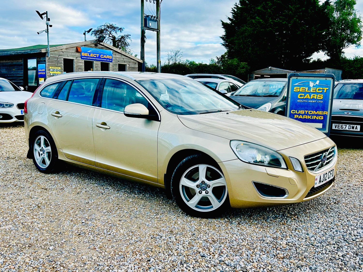 Volvo V60 Listing Image