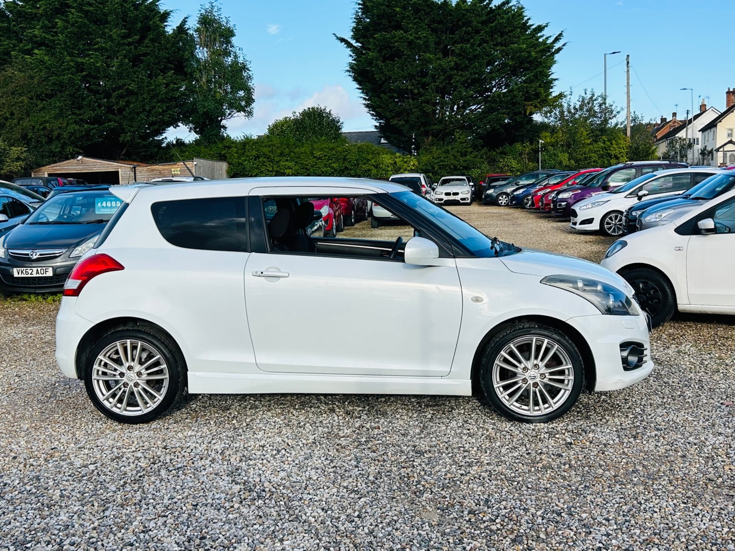 Suzuki Swift Listing Image