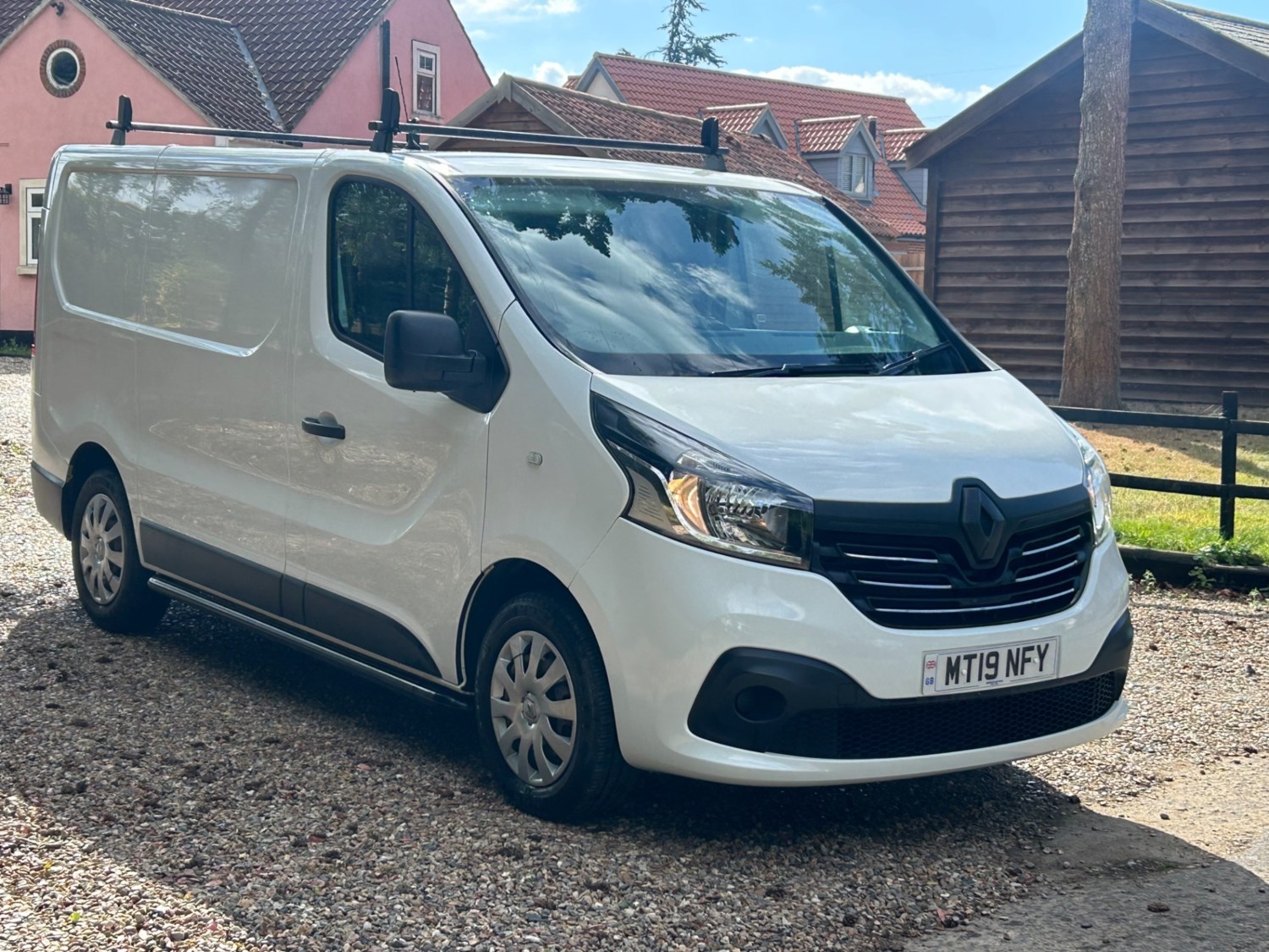 Renault Trafic Listing Image