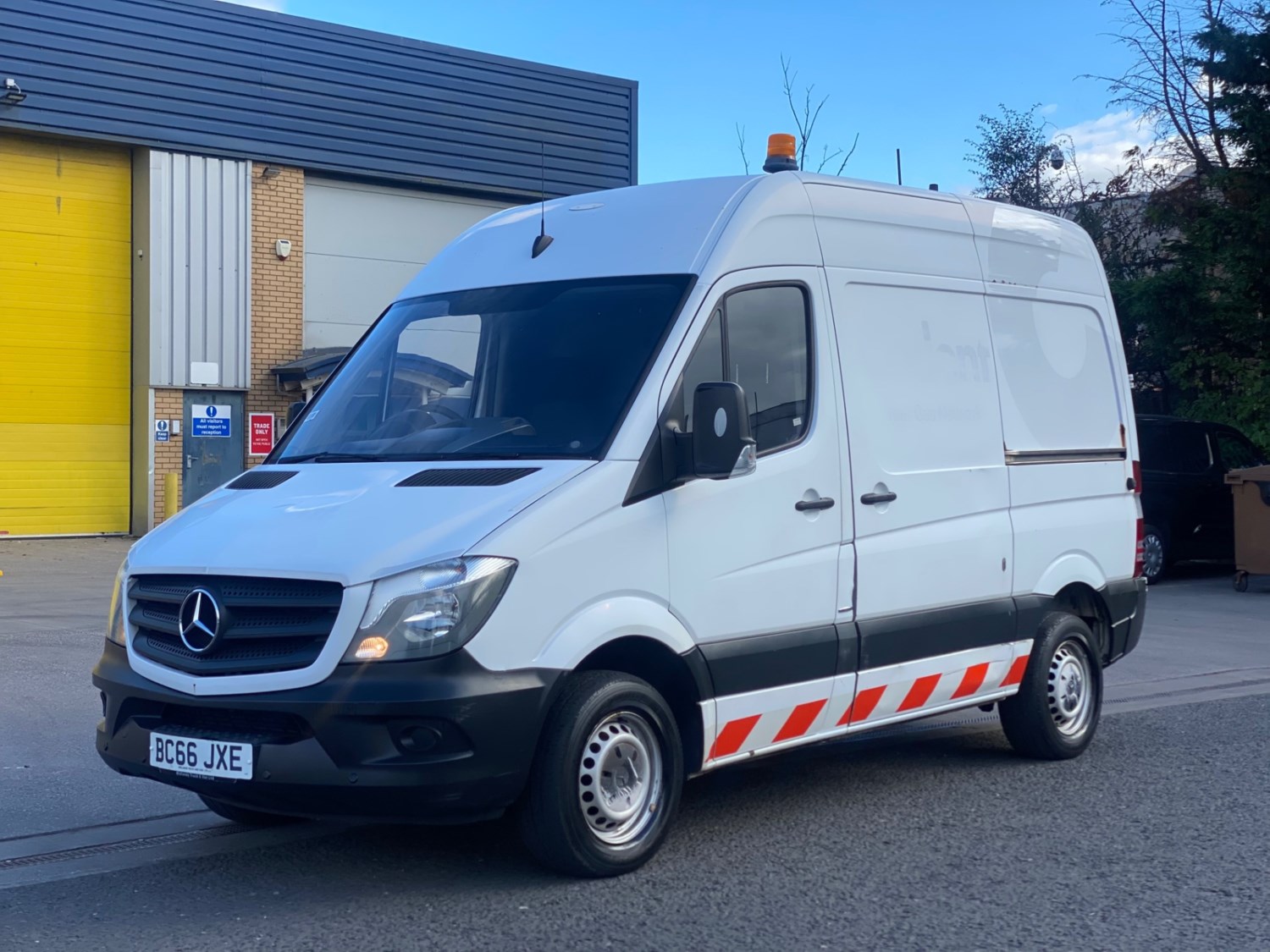 Mercedes-Benz Sprinter Listing Image