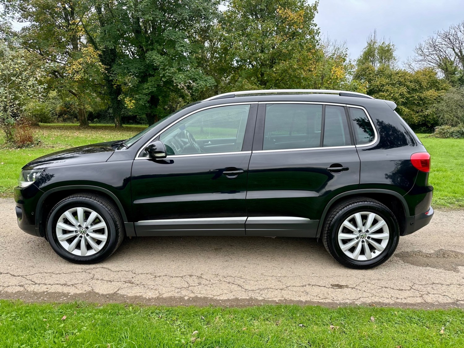 Volkswagen Tiguan Listing Image