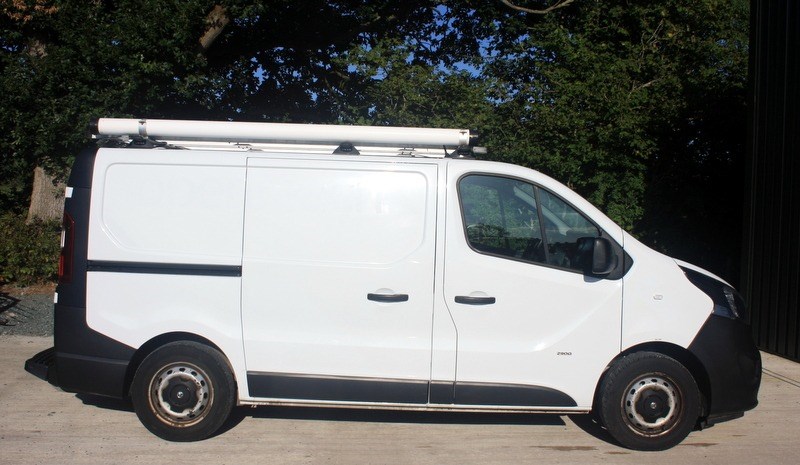 Vauxhall Vivaro Listing Image