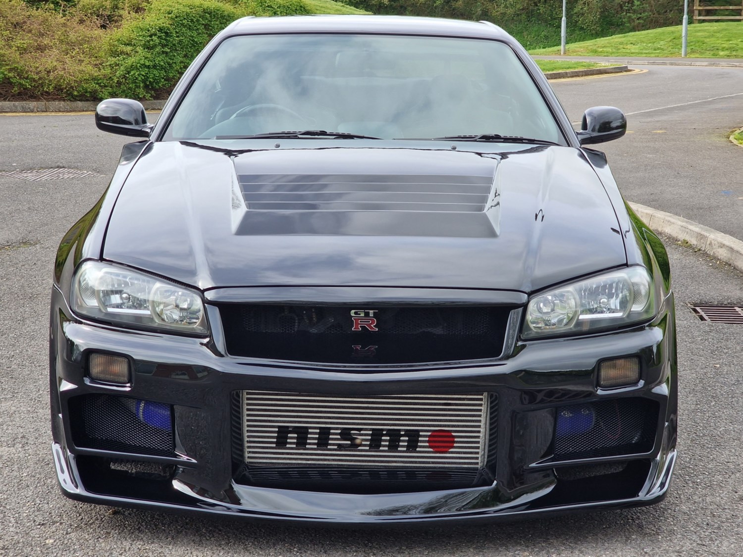 Nissan GT-R Listing Image