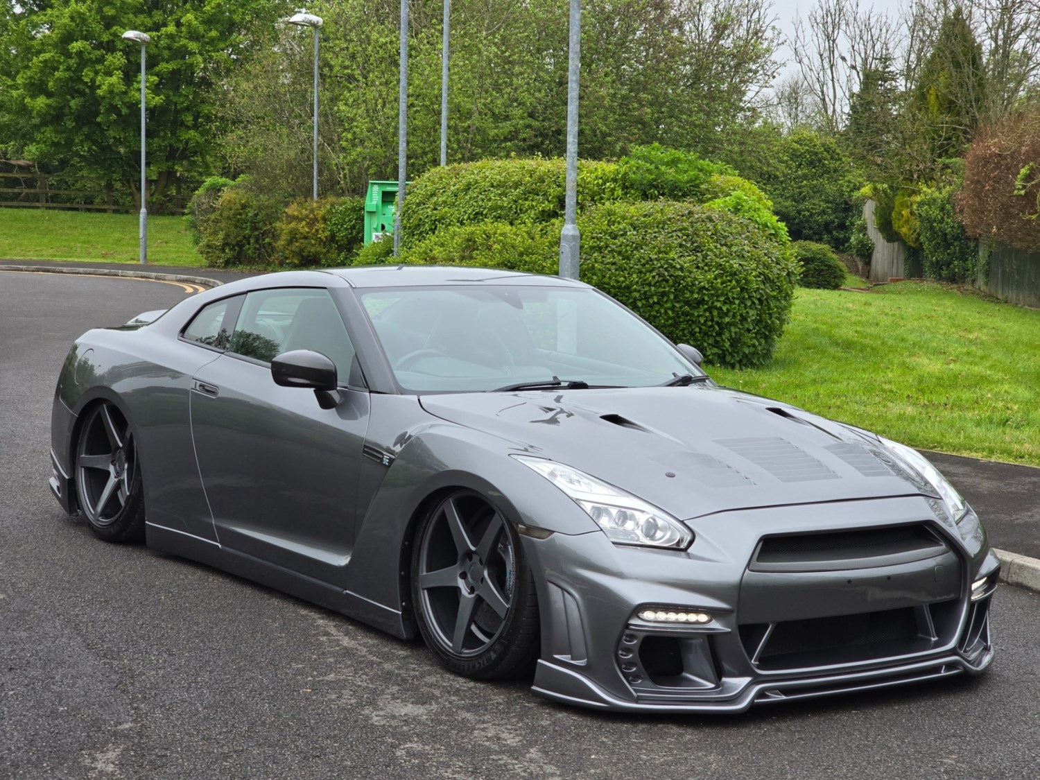 Nissan GT-R Listing Image