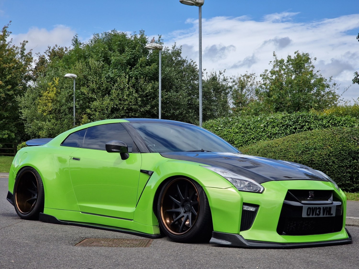 Nissan GT-R Listing Image