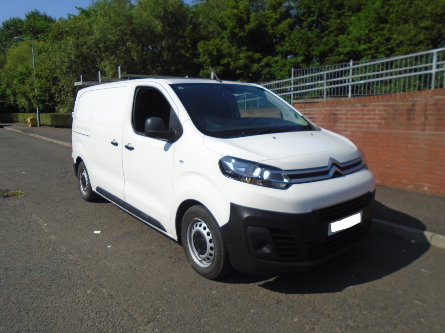 Citroen Dispatch Listing Image