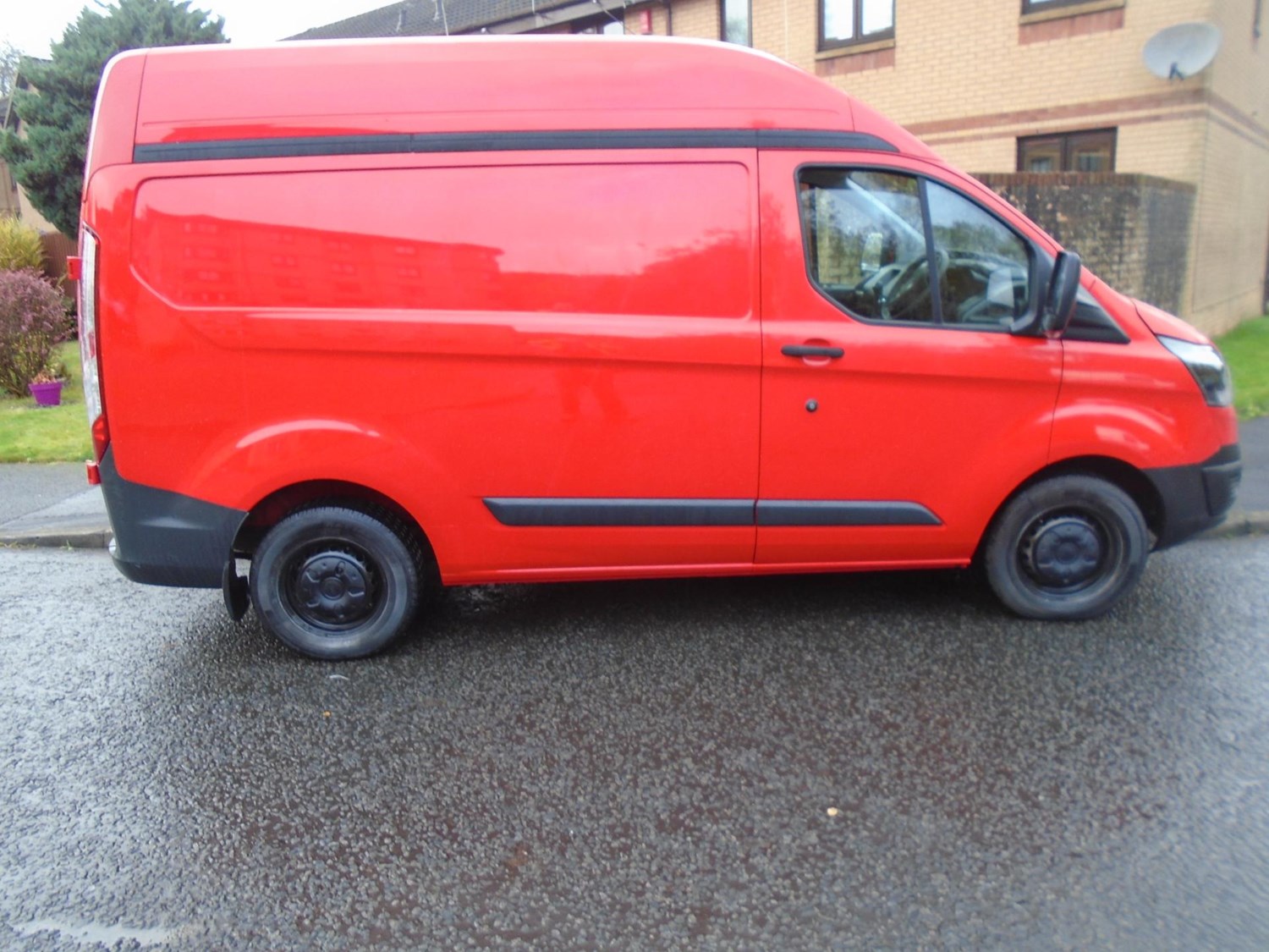 Ford Transit Custom Listing Image