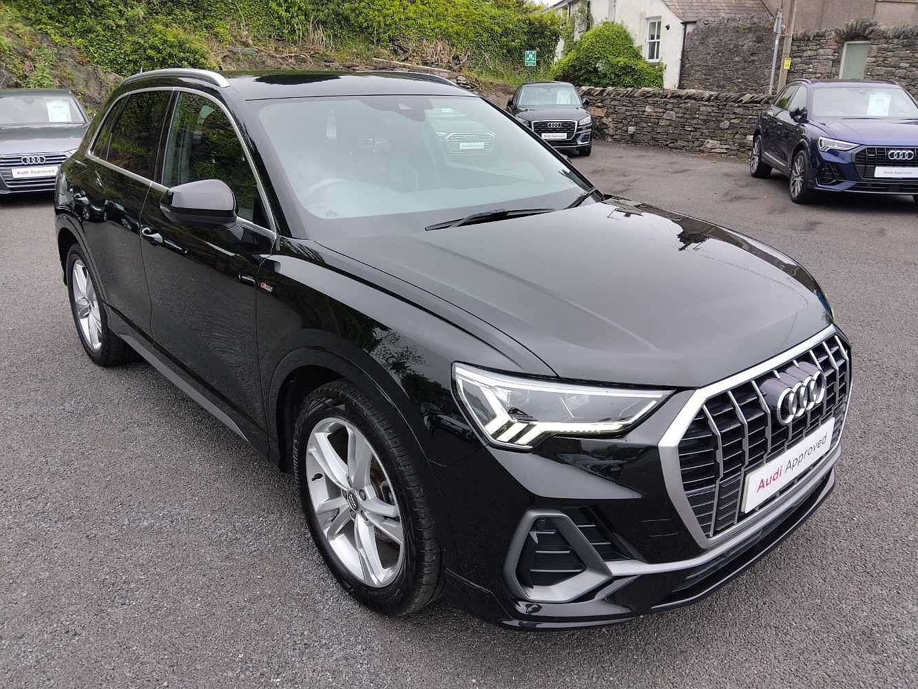 Audi Q3 Listing Image