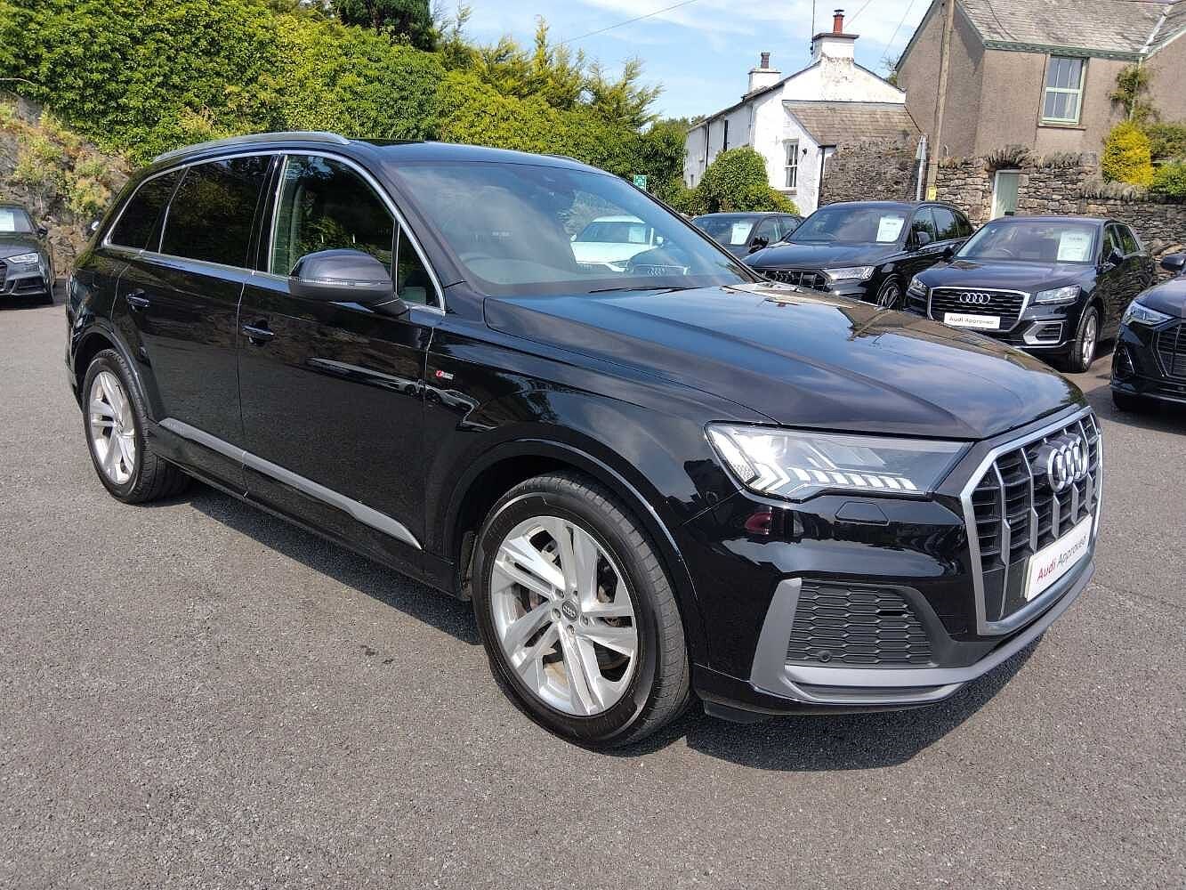 Audi Q7 Listing Image