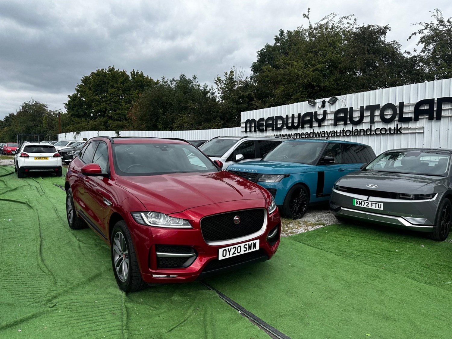 Jaguar F-PACE Listing Image