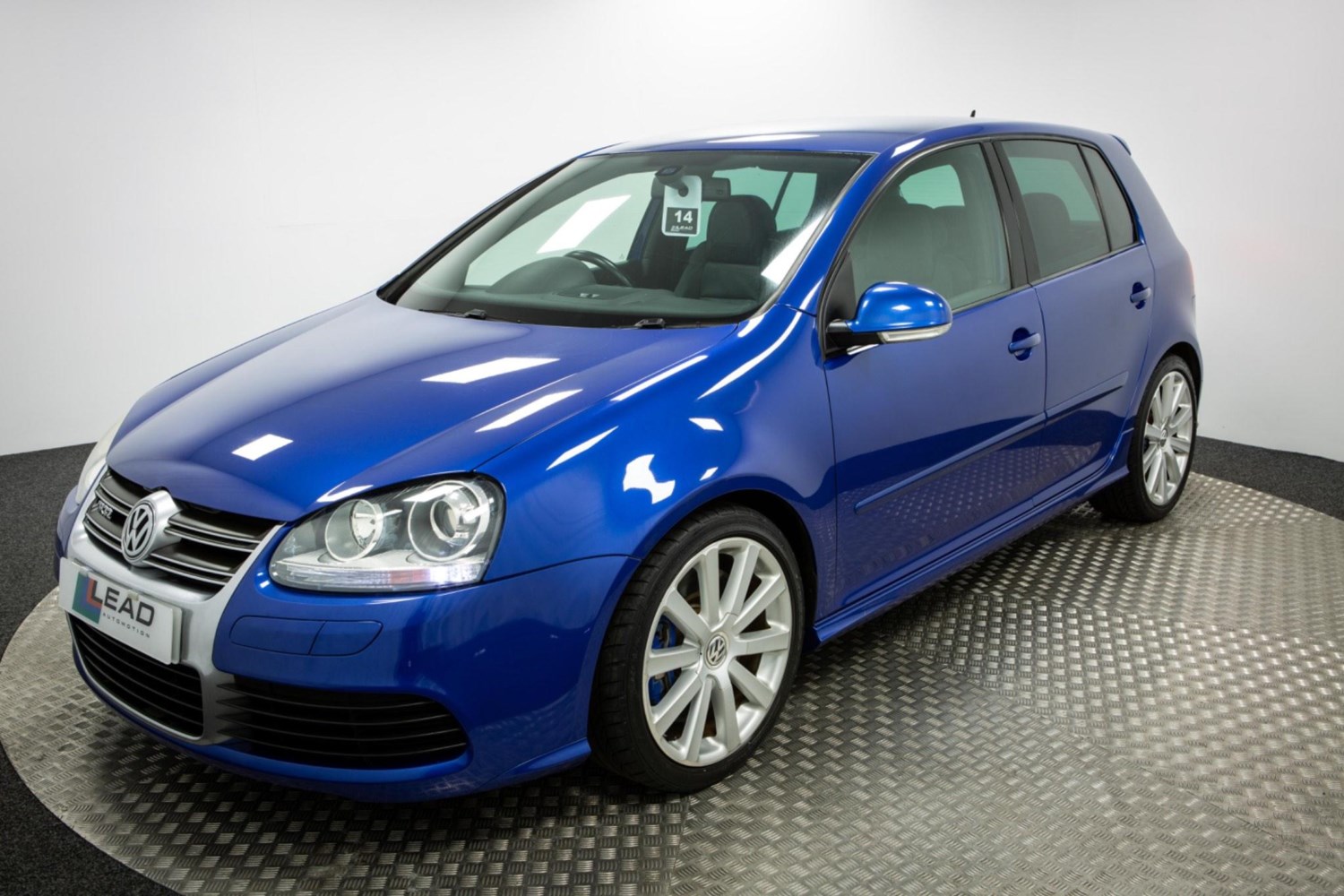 Volkswagen Golf Listing Image