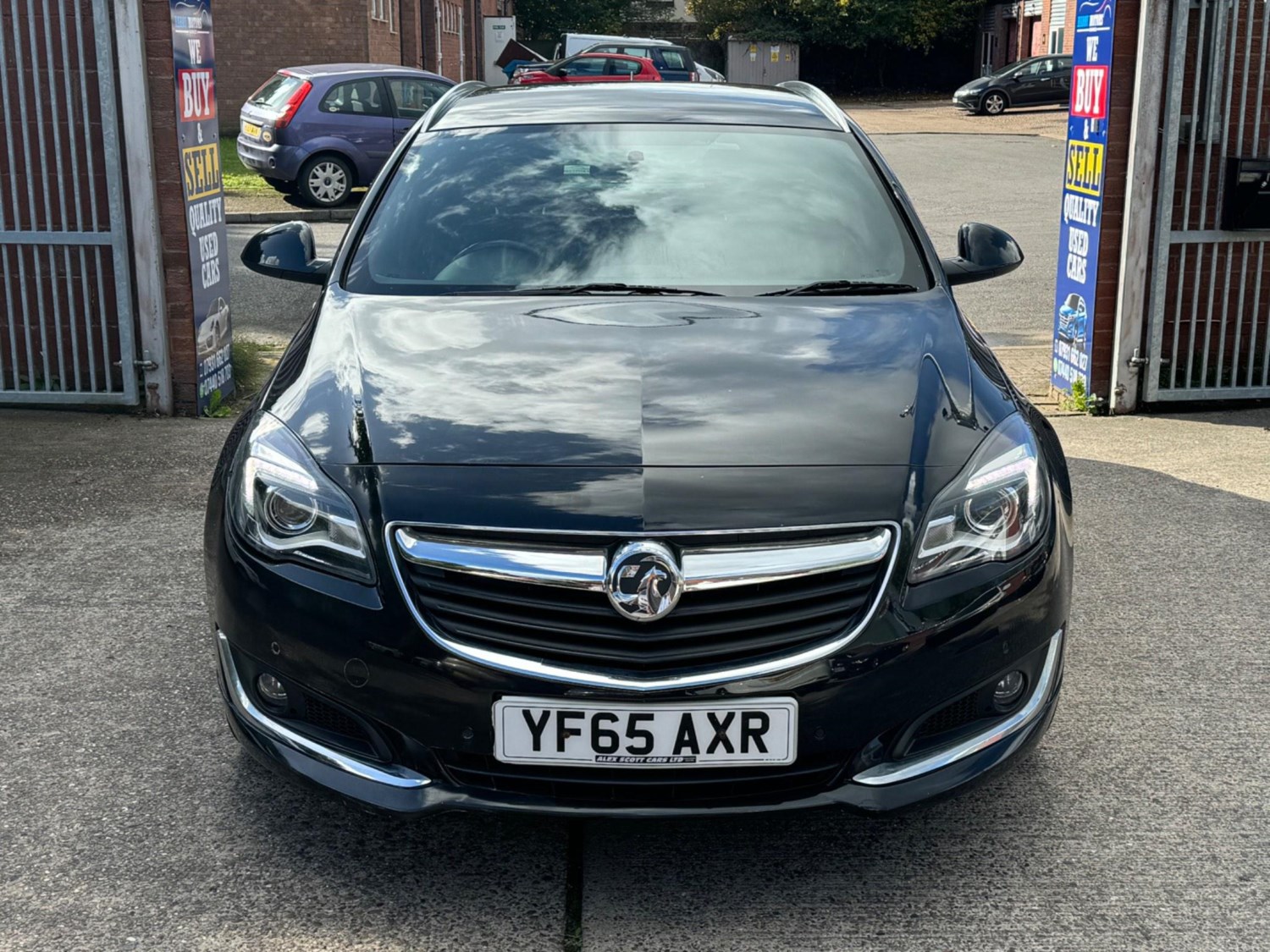 Vauxhall Insignia Listing Image