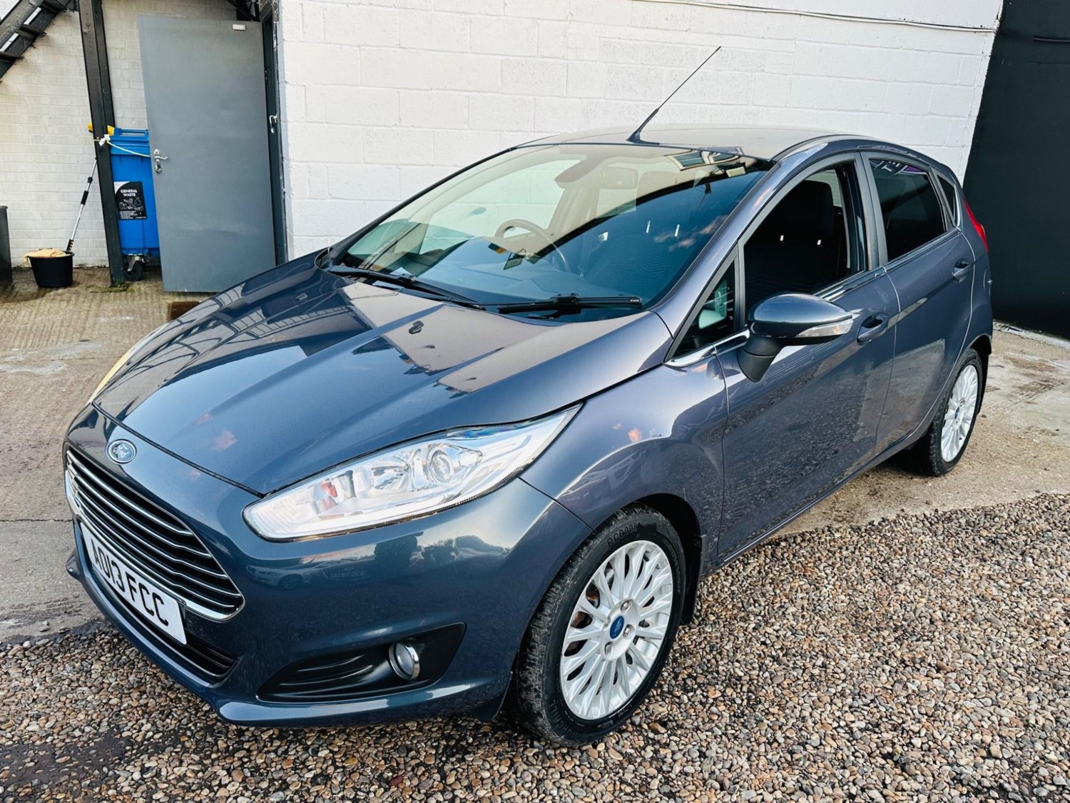 Ford Fiesta Listing Image