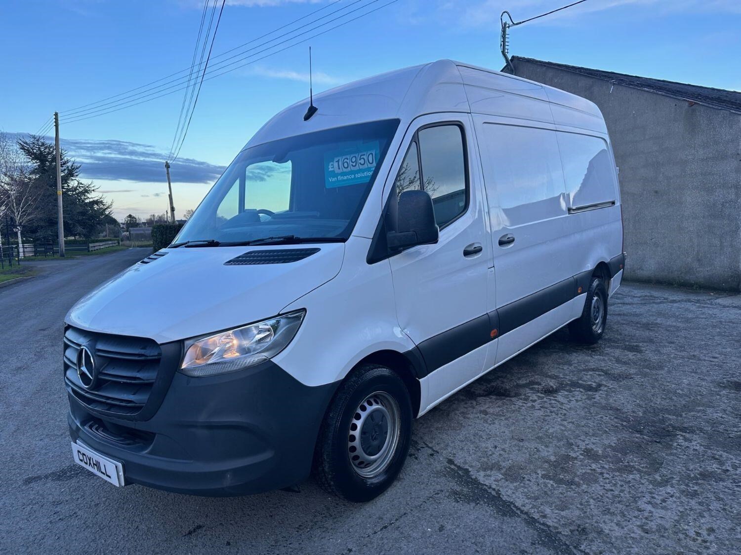 Mercedes-Benz Sprinter Listing Image