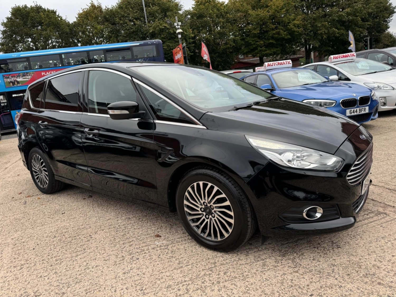 Ford S-Max Listing Image