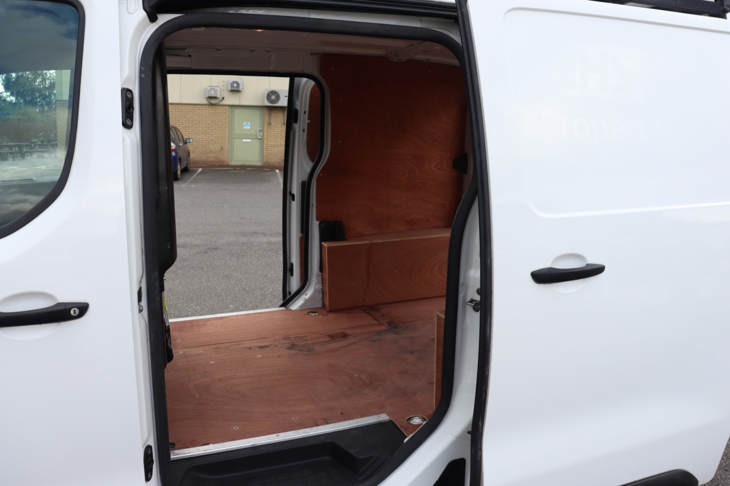 Citroen Dispatch Listing Image