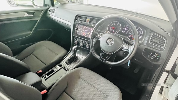 Volkswagen Golf Listing Image