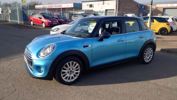 2015 (65) MINI HATCHBACK 1.5 Cooper D 5dr For Sale In Loughborough, Leicestershire