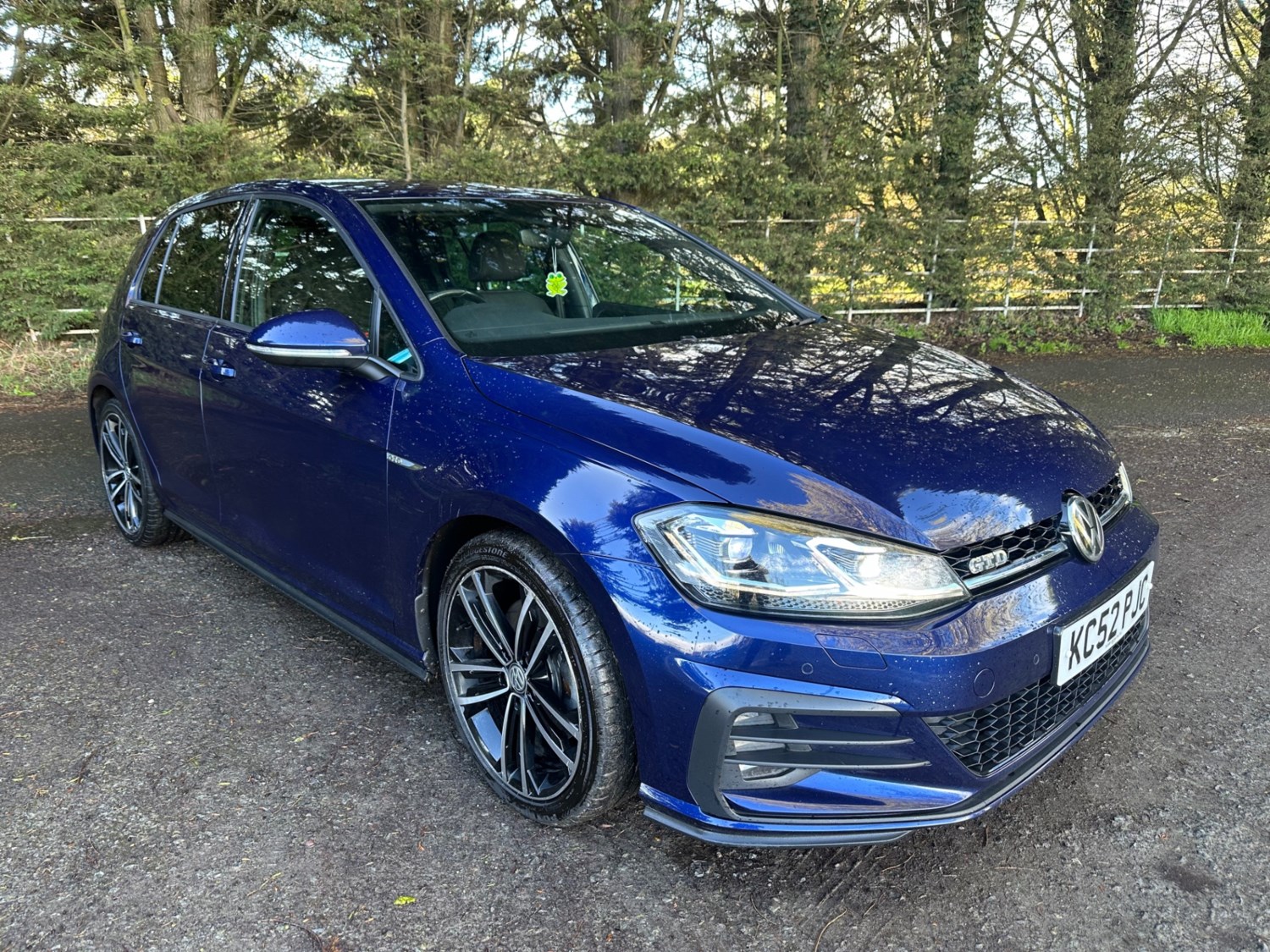 Volkswagen Golf Listing Image