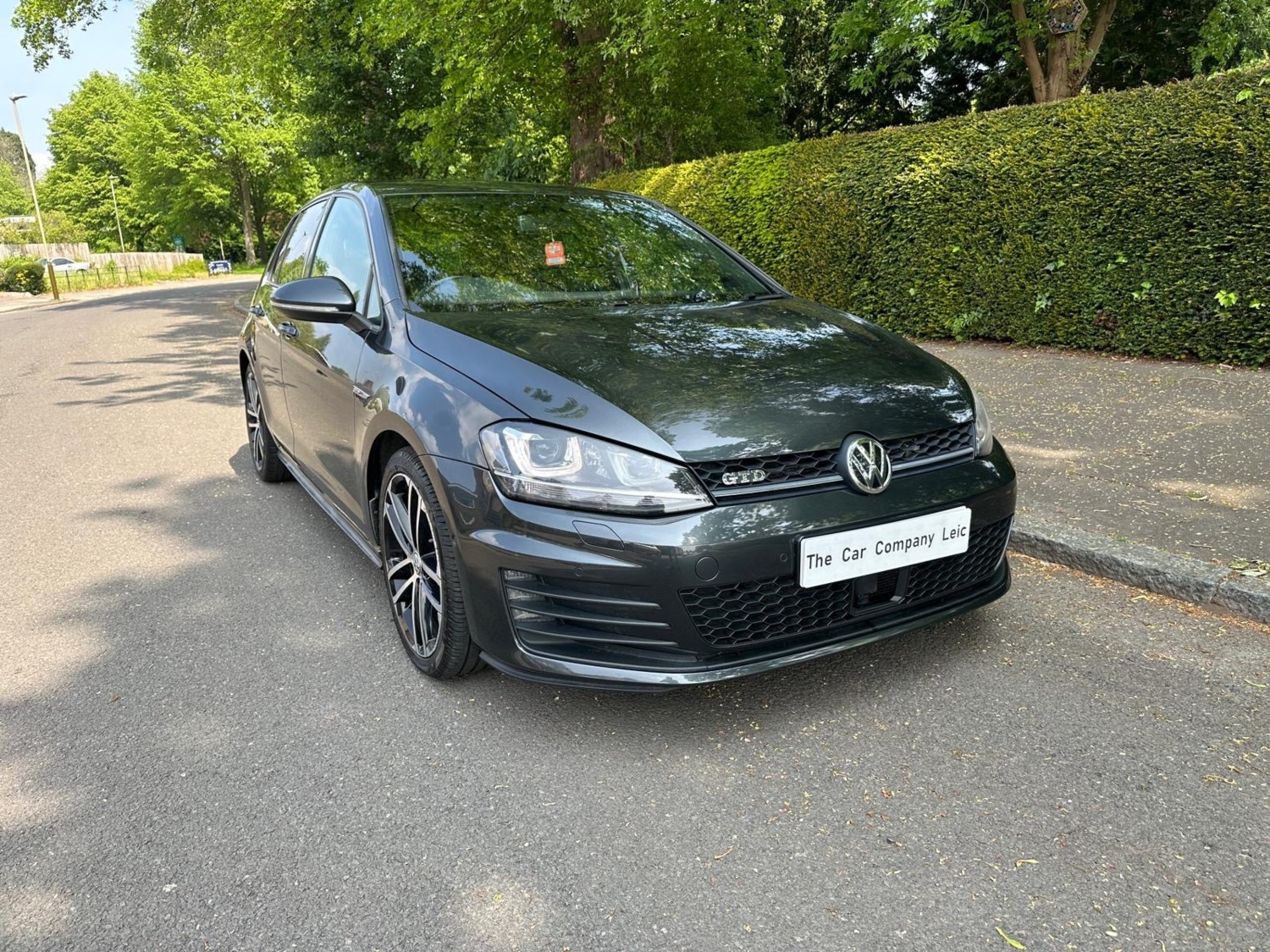 Volkswagen Golf Listing Image